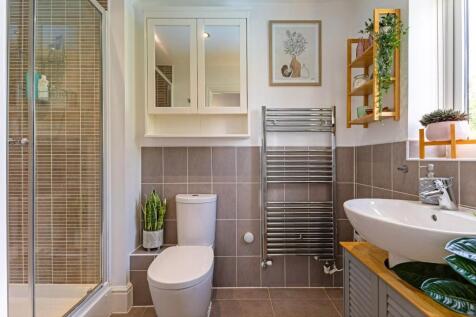 95135_24 Norman Drive Old Sarum (24).jpg