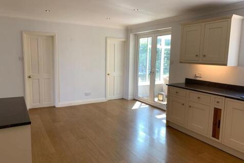 Lanterns Kitchen 2.jpg
