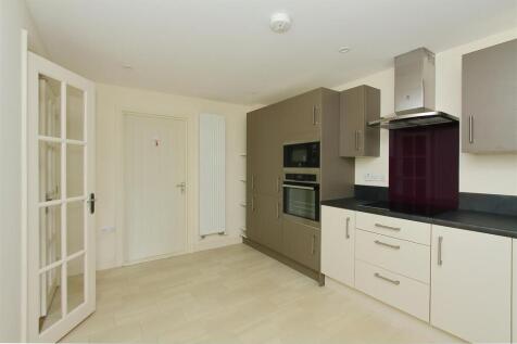 2 ivors court PH26.jpg