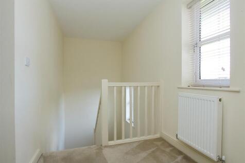 2 ivors court PH18.jpg