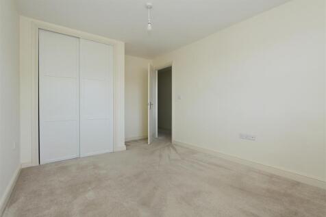 2 ivors court PH16.JPG