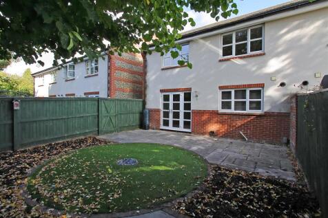 2 ivors court PH4.JPG