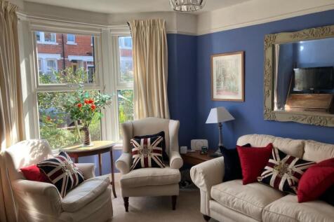 43 Belle Vue R11.jpg