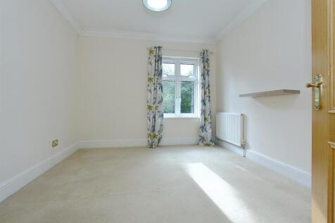 2 Atherton Court (14).JPG