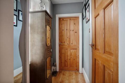 Flat 2 322213 (16).jpg