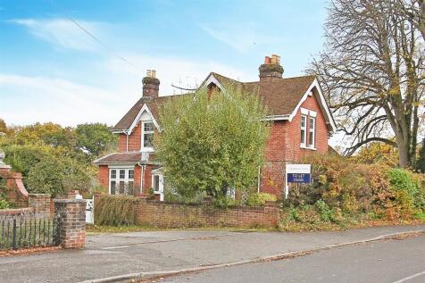 vicarage dewlands way PH7.JPG