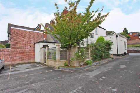 77 Estcourt Road PH21 (6).jpg