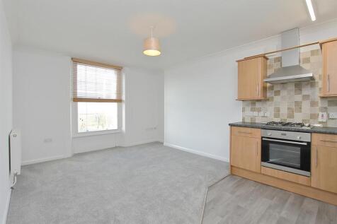 8 kingsway house PH18.JPG