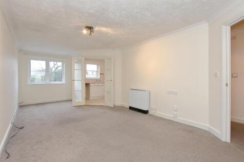 48 Archers Court (6).JPG