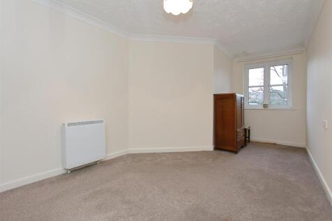 48 Archers Court (5).JPG