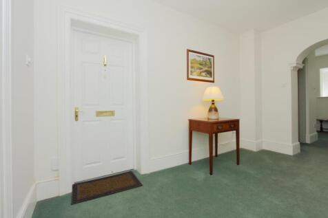 Flat 4 hazlemere house ph19.JPG