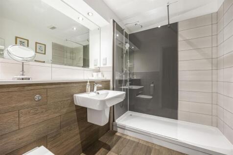 ensuite (2).jpg
