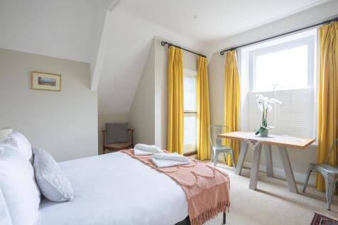 Second Floor - Bedroom 1 001.jpg