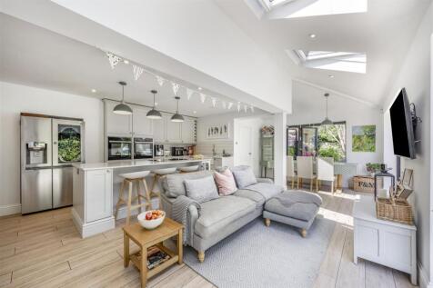 Kitchen/Family