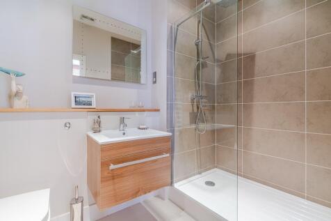 Flat 6 Regal House-4.jpg