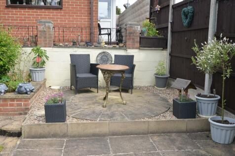 Patio 2.jpg