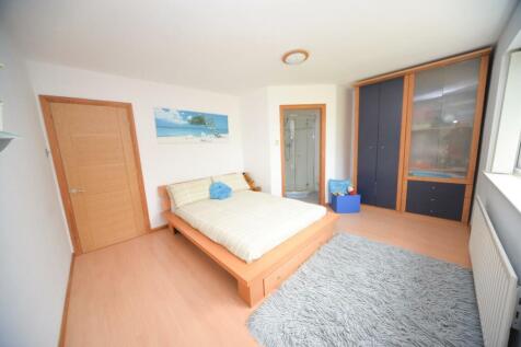 Guest Bedroom.jpg