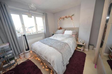 Bed 1.jpg