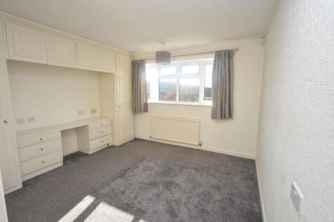 Bedroom 1 2.jpg