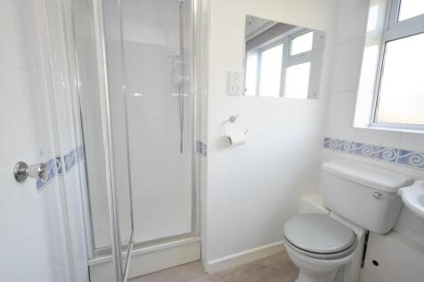 Bathroom 2.jpg