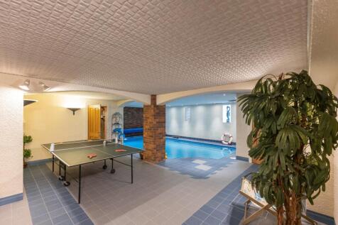 POOL AND GAMES AREA