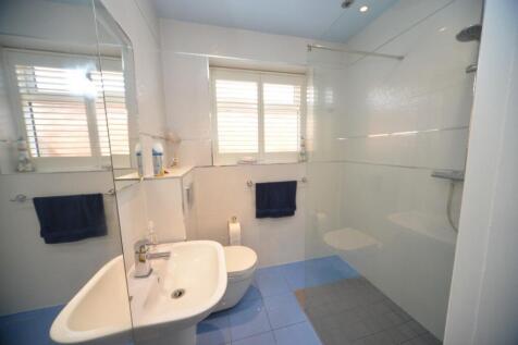 Shower Room.jpg