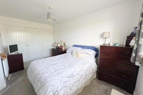 Guest Bedroom 2.jpg