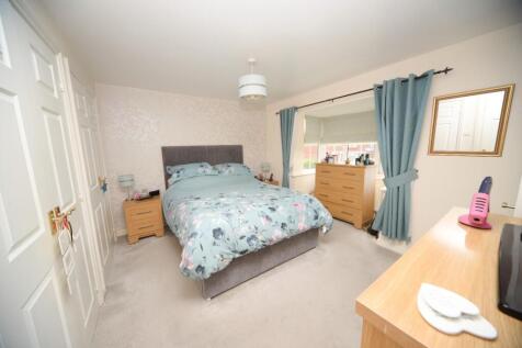 BEDROOM 1.jpg