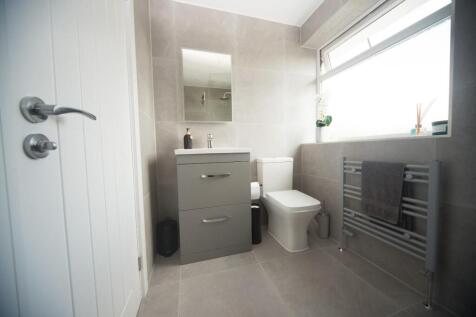 Shower Room.jpg