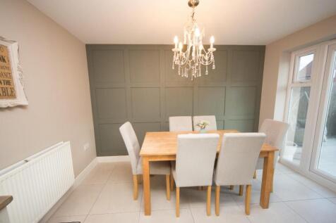 Dining Area.jpg