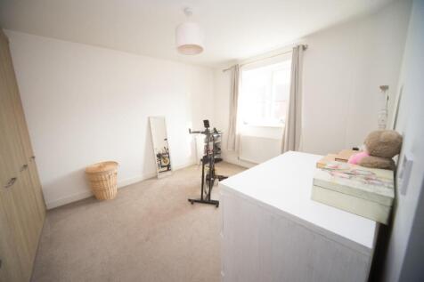 Bedroom 3 2.jpg