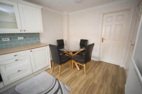 Dining area.jpg