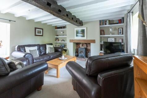 Sitting Room 1.JPG