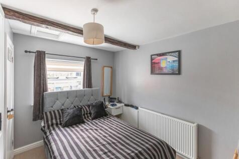 Annex bedroom 1.JPG