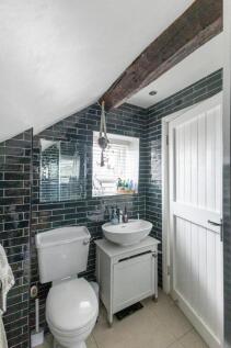 Guest Ensuite 1.JPG