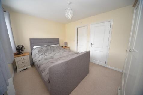 Bed 1 2.jpg