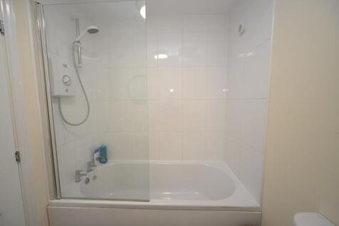 2nd floor Bath.jpg