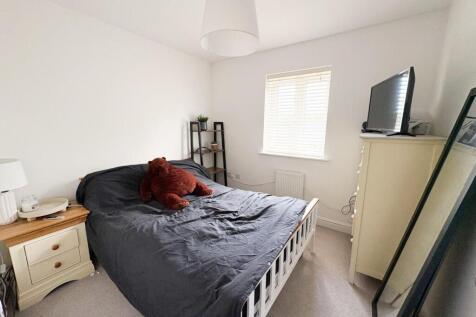BED 2.jpg