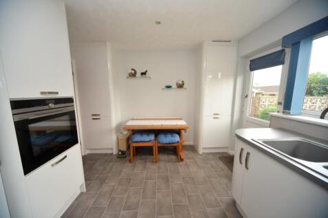 Kitchen 3.jpg