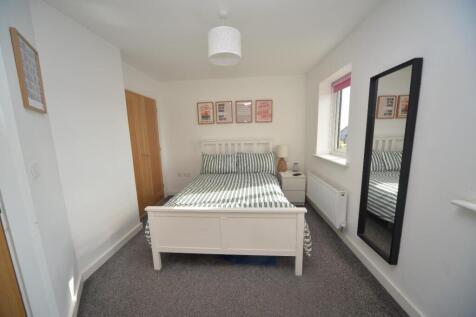 Bedroom 1.jpg