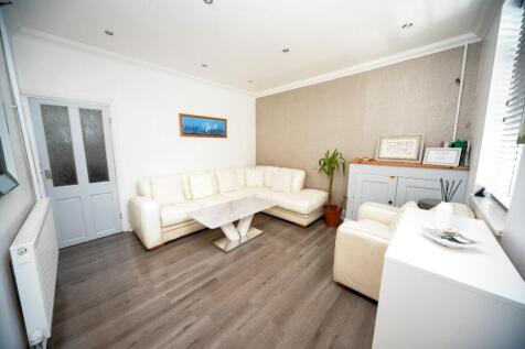 Front Reception Room.jpg