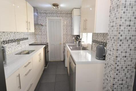 Kitchen 1.jpg