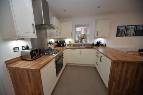 Kitchen close up.jpg