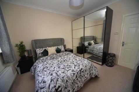 Bed 1 2.jpg