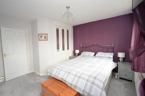 Bedroom 1 2.jpg