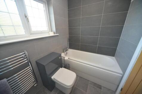 Bathroom 2.jpg