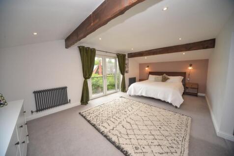 Primary Bedroom.jpg