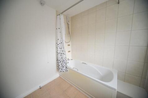 Bathroom 1.jpg