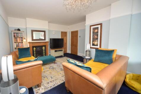 Lounge area.jpg