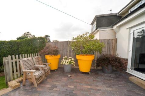 Patio 1.jpg